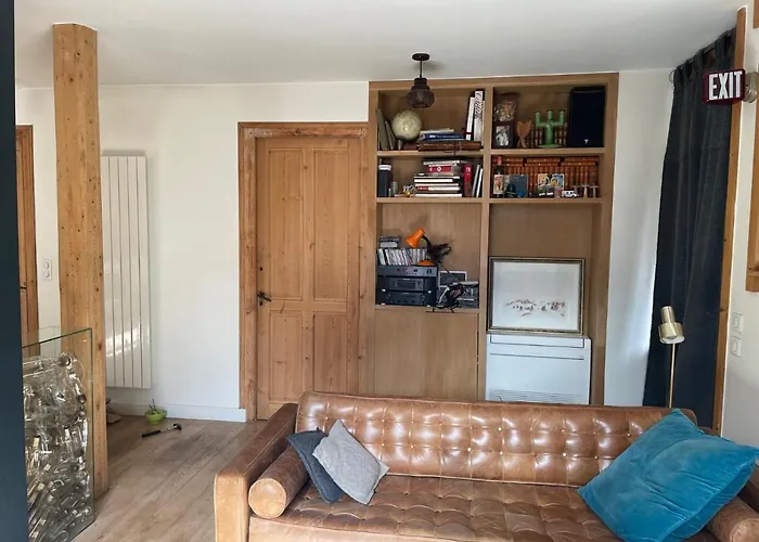 A In Grands Charmoz Chamonix