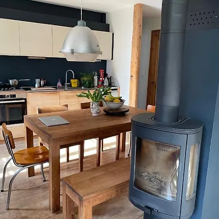 A In Grands Charmoz Homestay